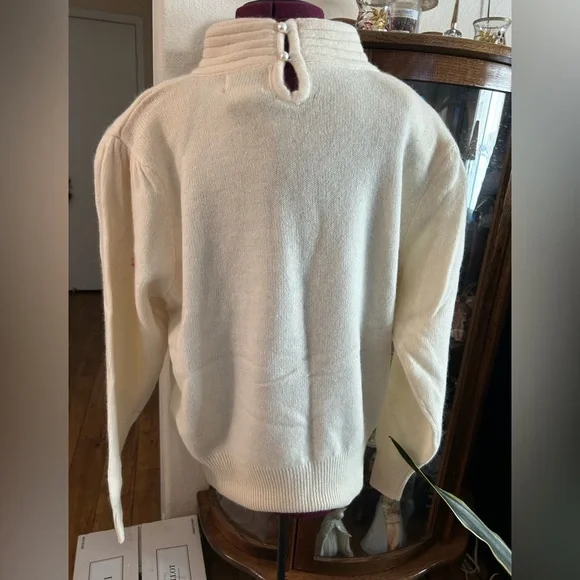 Elegant Cream Sweater with Embellishments - Picture 3 of 4